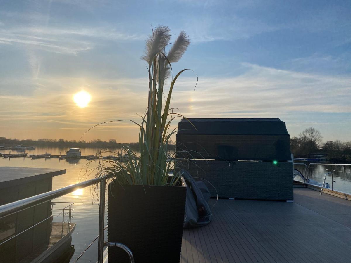 Hausboot Buddy Bateau-hôtel
